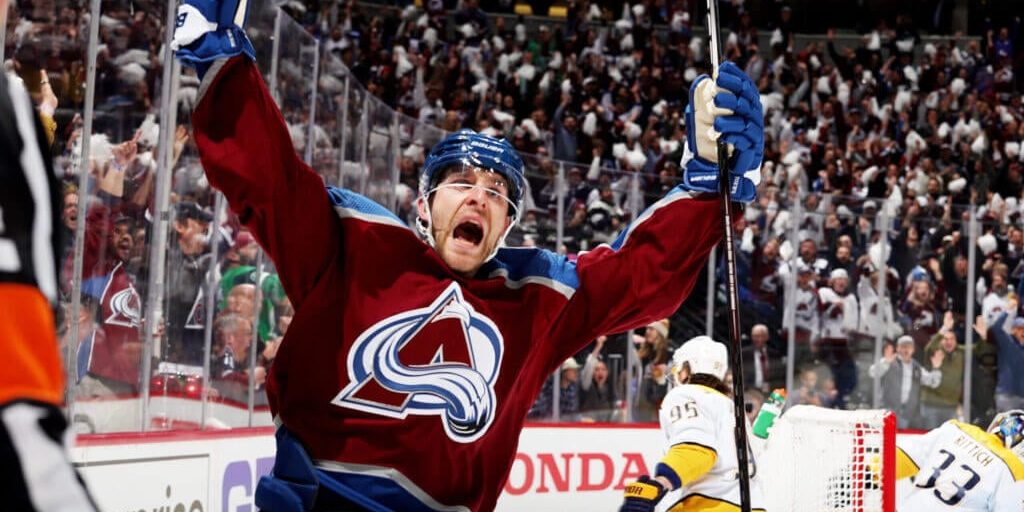 Devon Toews, Avalanche agree to 7-year extension; deal carries $7.25 million AAV, per source