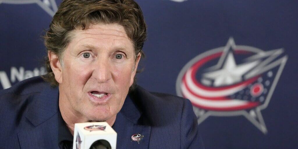 NHLPA leaders speak with Blue Jackets players following Mike Babcock phone allegations: Source