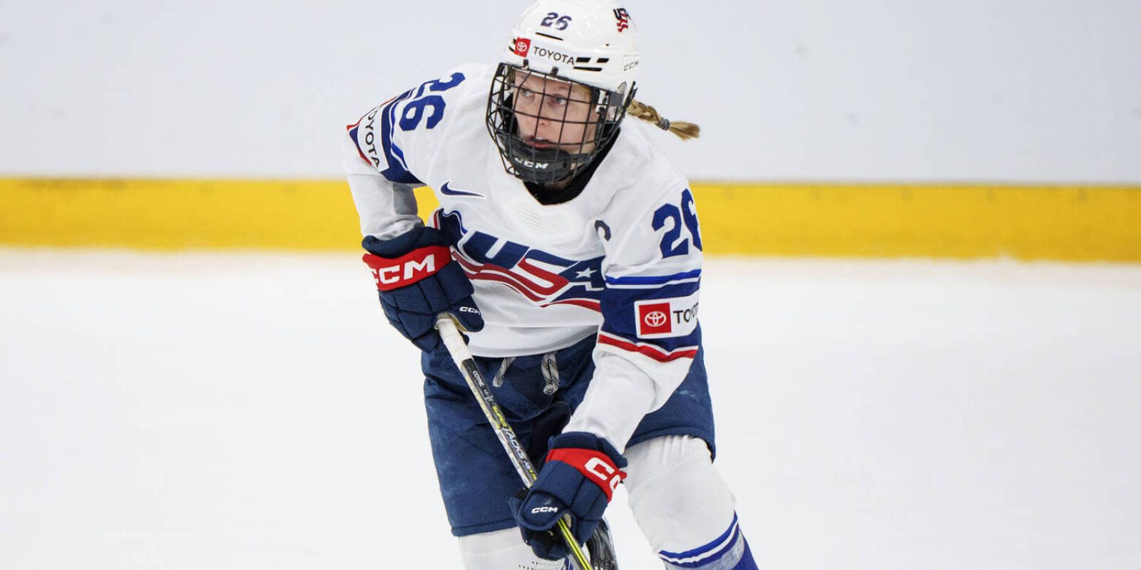 Kendall Coyne Schofield of USA in action during The IIHF World Championship Woman's ice hockey match between Canada and USA in Herning, Denmark, Tuesday, Aug 30, 2022.. (Foto: Bo Amstrup / Ritzau Scanpix/Ritzau Scanpix) (Photo by Ritzau Scanpix/Sipa USA)